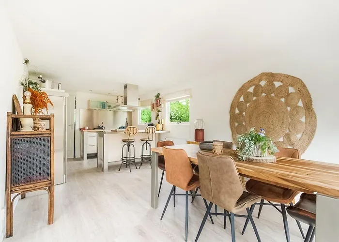 Dağ evi The Blue House - Heerlijk Aan Het Water Ooltgensplaat